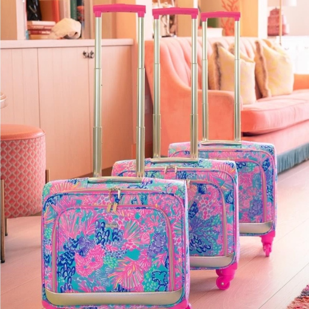 NEW Lilly Pulitzer Printed Under The Seat Carry On - Picture 4 of 16